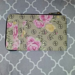 Adrienne Vittadini cardholder